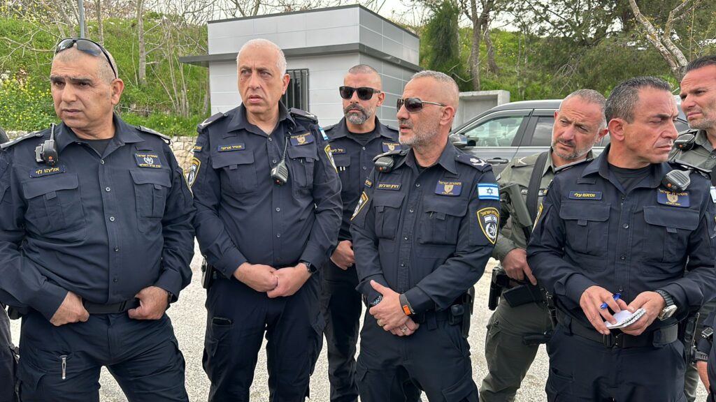 פיגוע בנווה יעקב: מחבל בן 14 דקר אברך - מצבו בינוני