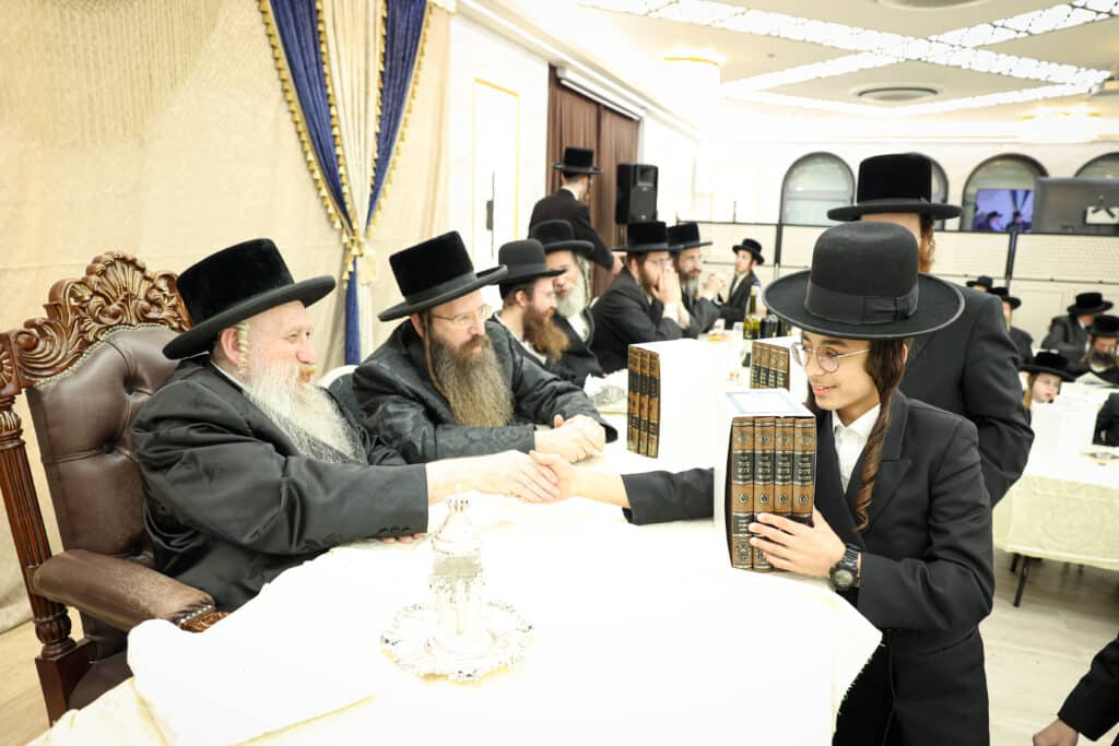 מעמד 'תפארת ידיעת התורה' בישיבת טשארנאביל