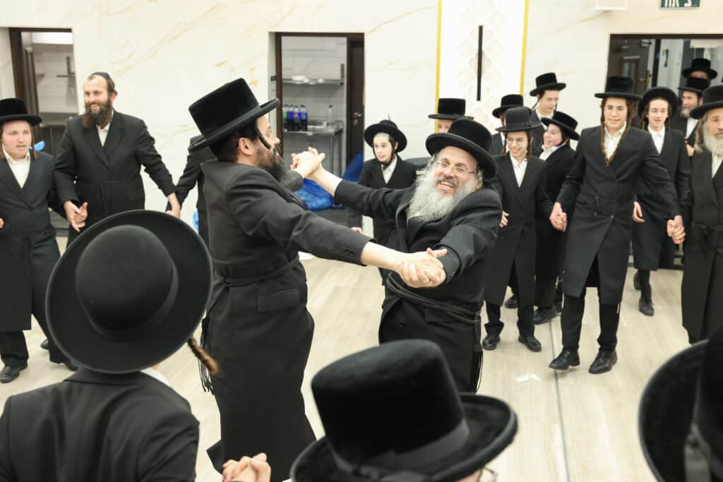 מעמד 'תפארת ידיעת התורה' בישיבת טשארנאביל