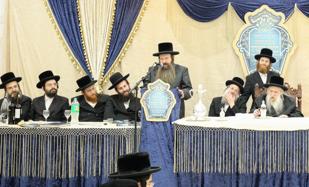 מעמד 'תפארת ידיעת התורה' בישיבת טשארנאביל