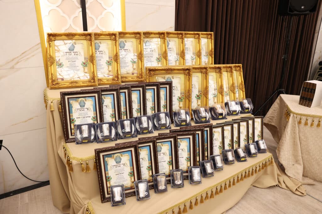 מעמד 'תפארת ידיעת התורה' בישיבת טשארנאביל