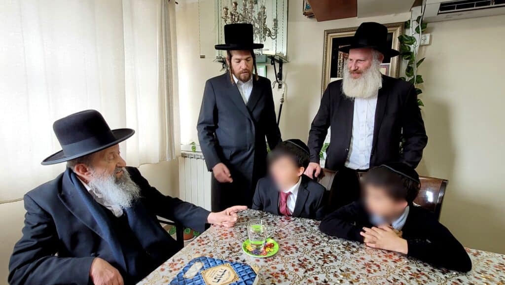 נער בר המצווה הניח מדי בוקר את התפילין בסתר