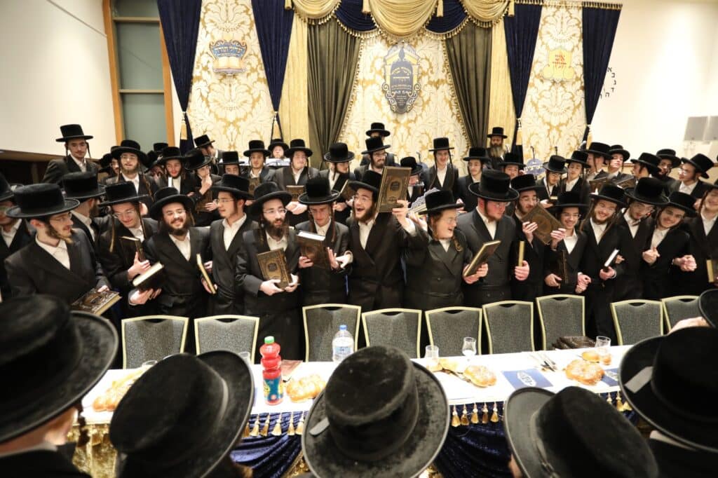 'מעמד כבוד התורה' בישיבת 'דובר שלום' -בעלזא באשדוד