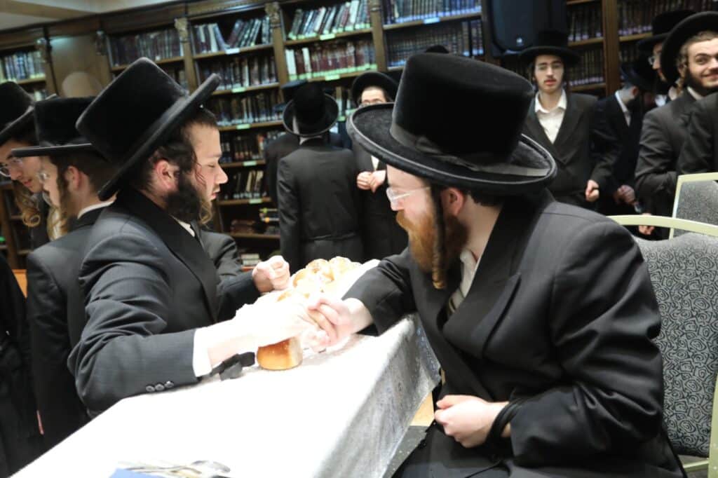 'מעמד כבוד התורה' בישיבת 'דובר שלום' -בעלזא באשדוד