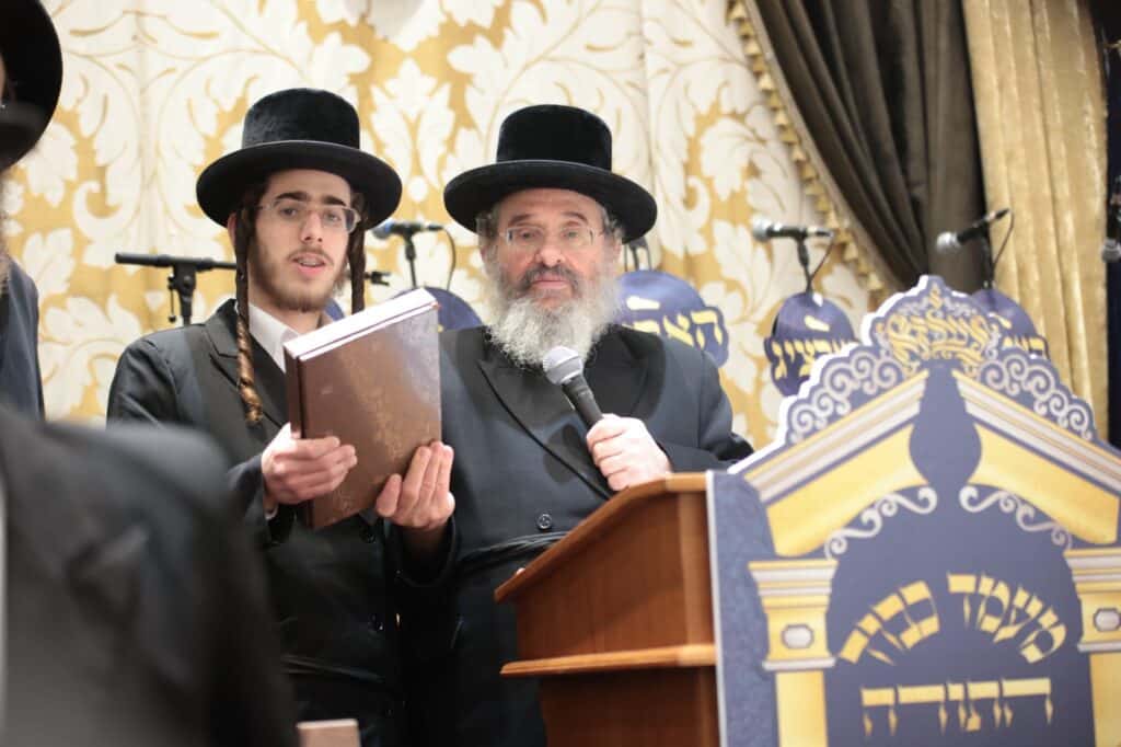 'מעמד כבוד התורה' בישיבת 'דובר שלום' -בעלזא באשדוד