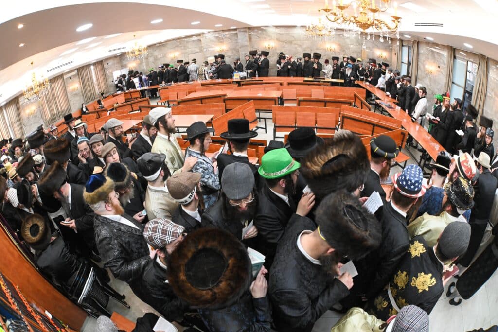 גלריה משמחת הפורים בחסידות צאנז