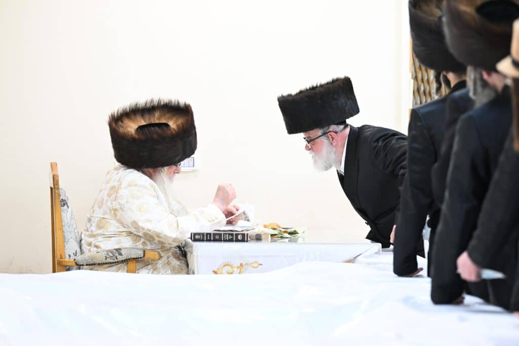 גלריה משמחת הפורים בחסידות צאנז