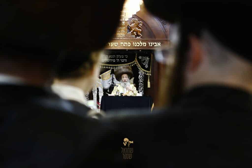 התרגשות בחיפה: רבי מיילך בידרמן בסעודת מלווה מלכה