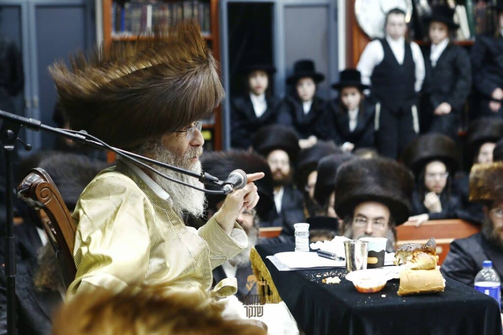התרגשות בחיפה: רבי מיילך בידרמן בסעודת מלווה מלכה