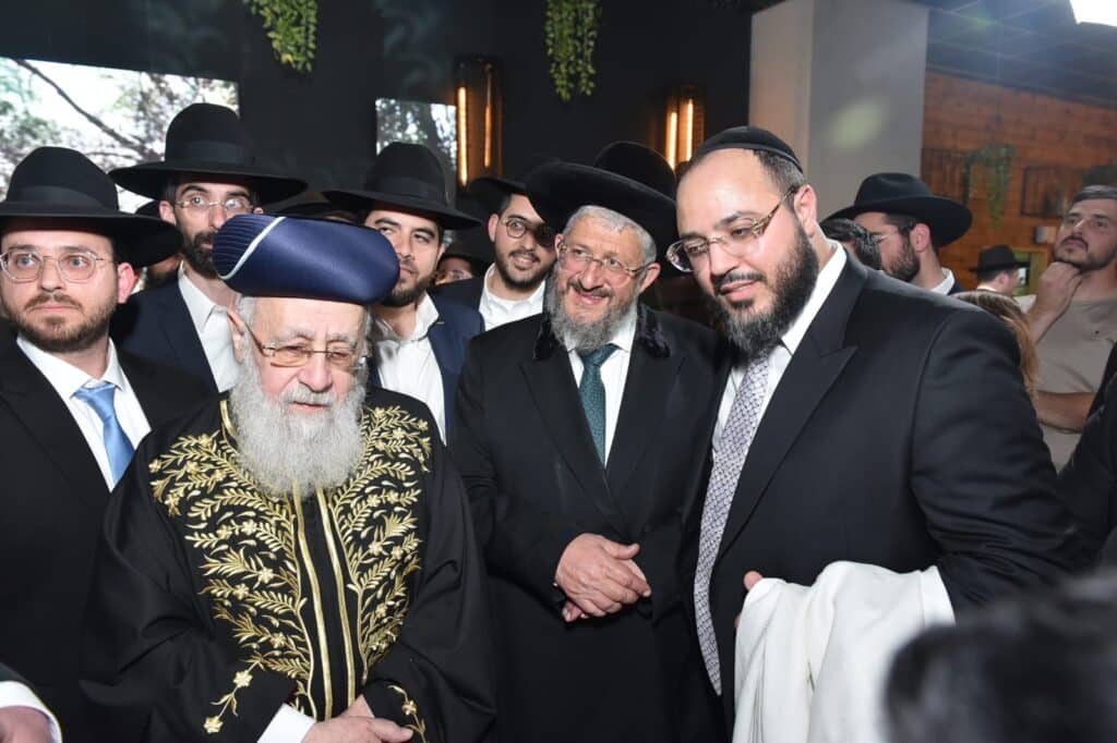 הראשל"צ כובד בסנדקאות לבנו של ראש בית ההוראה