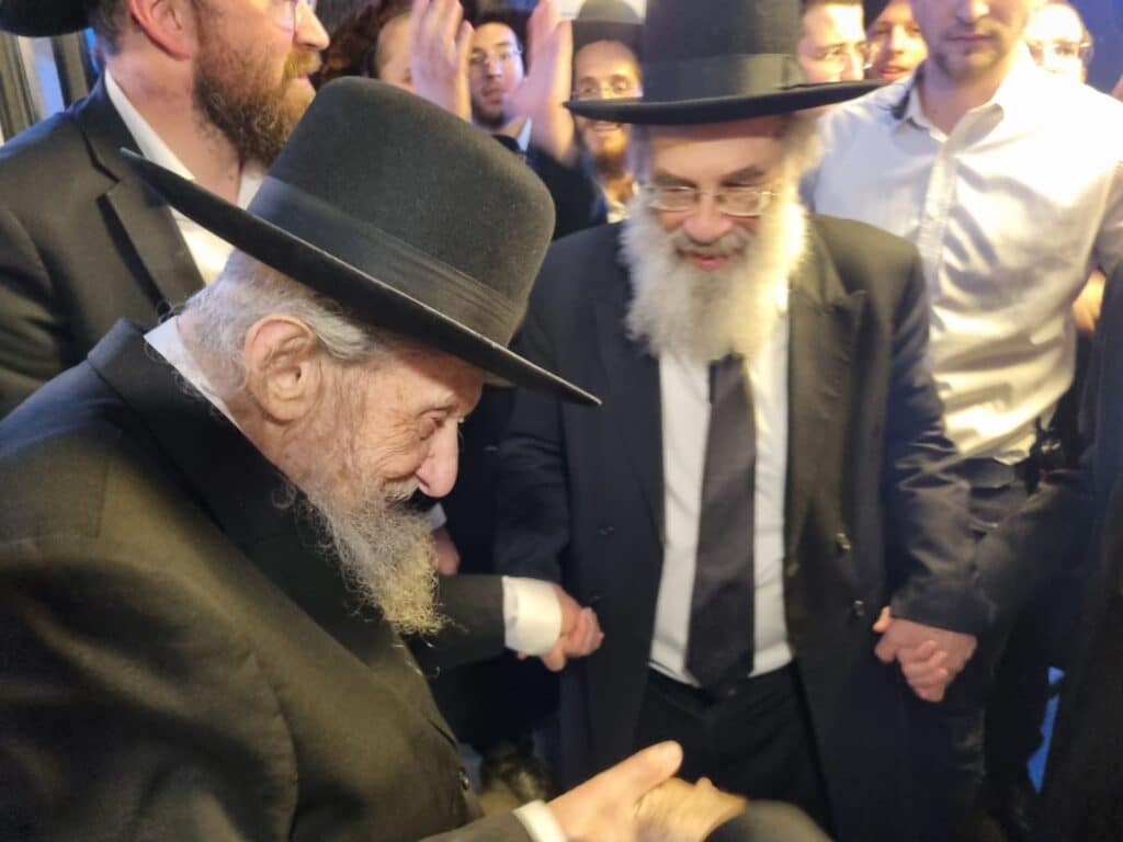 גדולי הדור וקהל אלפים בנישואי בת הזקונים לראש הישיבה גדולי הדור וקהל אלפים בנישואי בת הזקונים לראש הישיבה