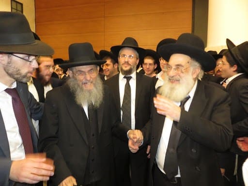 גדולי הדור וקהל אלפים בנישואי בת הזקונים לראש הישיבה גדולי הדור וקהל אלפים בנישואי בת הזקונים לראש הישיבה