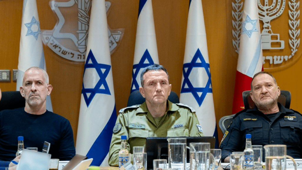 שלושים טילים נורו לעבר שלומי; הפסקות חשמל באזור שלושים טילים נורו לעבר שלומי; הפסקות חשמל באזור