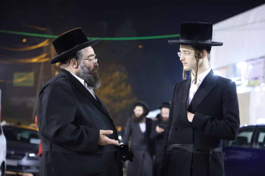 אלפי חסידים אצל רבי ר' אלימלך'ס