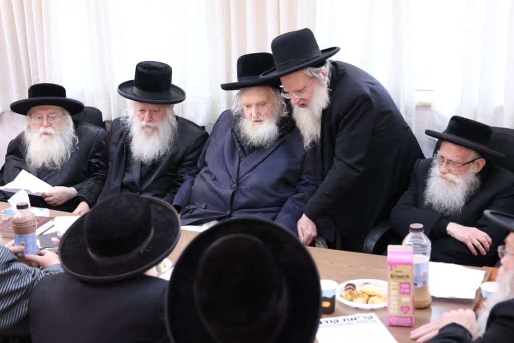 חברי הבד"ץ העדה החרדית התכנסו לקראת הפסח