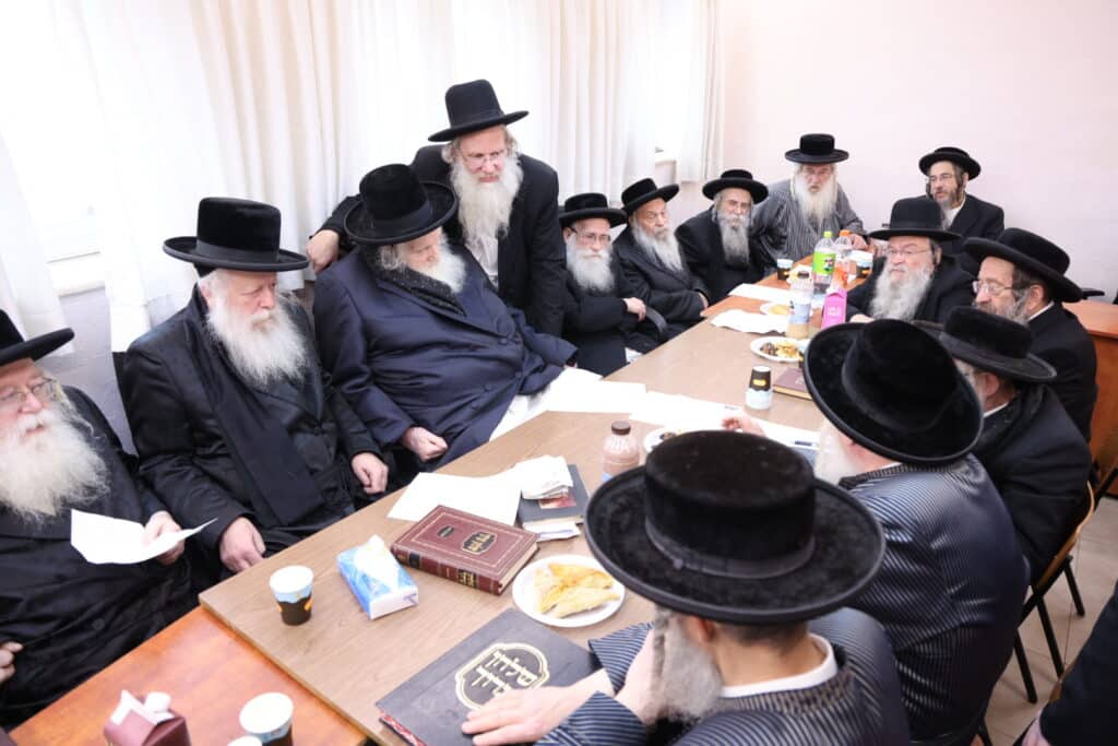 חברי הבד"ץ העדה החרדית התכנסו לקראת הפסח