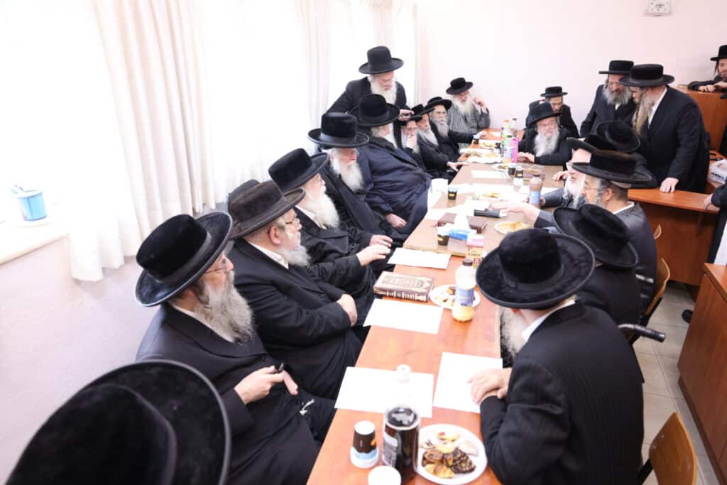 חברי הבד"ץ העדה החרדית התכנסו לקראת הפסח