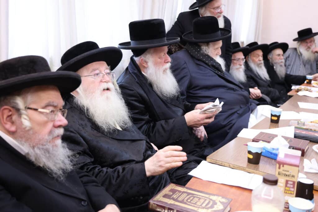 חברי הבד"ץ העדה החרדית התכנסו לקראת הפסח