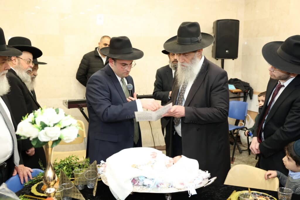 בחמישה סלעים: בנו של ראש הישיבה פדה את בנו