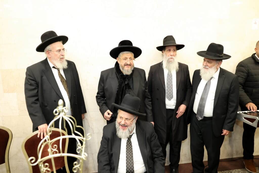 בחמישה סלעים: בנו של ראש הישיבה פדה את בנו