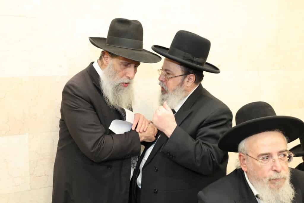 בחמישה סלעים: בנו של ראש הישיבה פדה את בנו