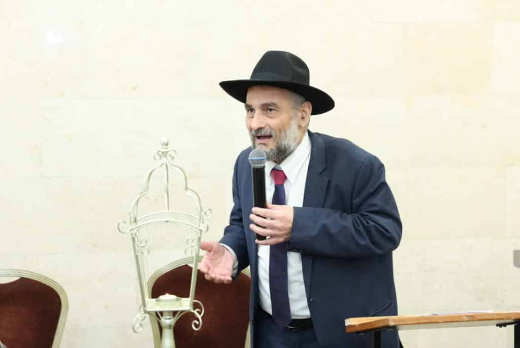 בחמישה סלעים: בנו של ראש הישיבה פדה את בנו