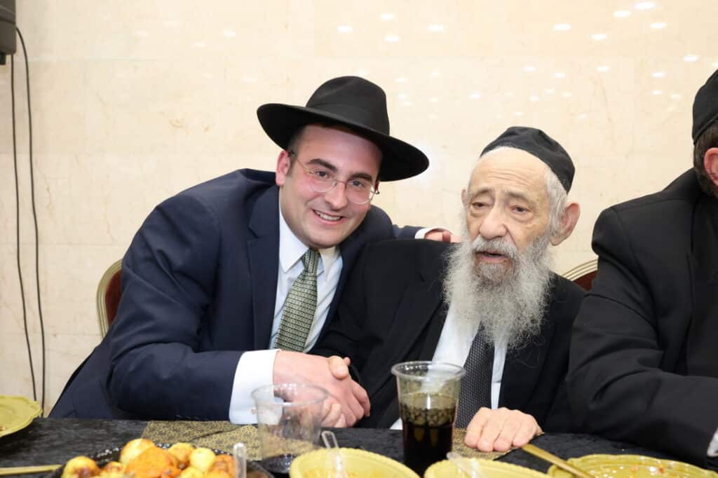 בחמישה סלעים: בנו של ראש הישיבה פדה את בנו