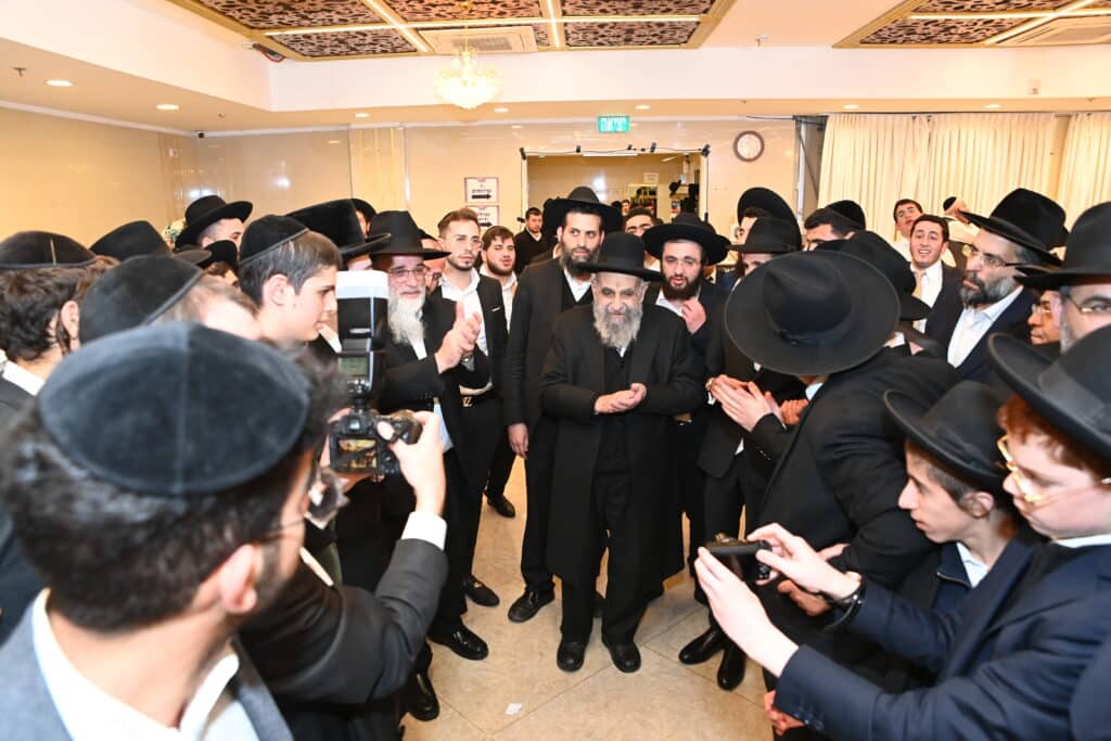 גלריה: גדולי ישראל בחתונת נכד המקובל הספרדי 