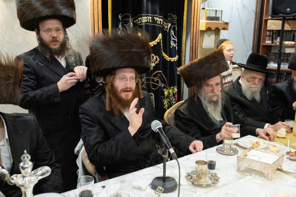 בקאליב חגגו: חנוכת הבית וקביעת מזוזות