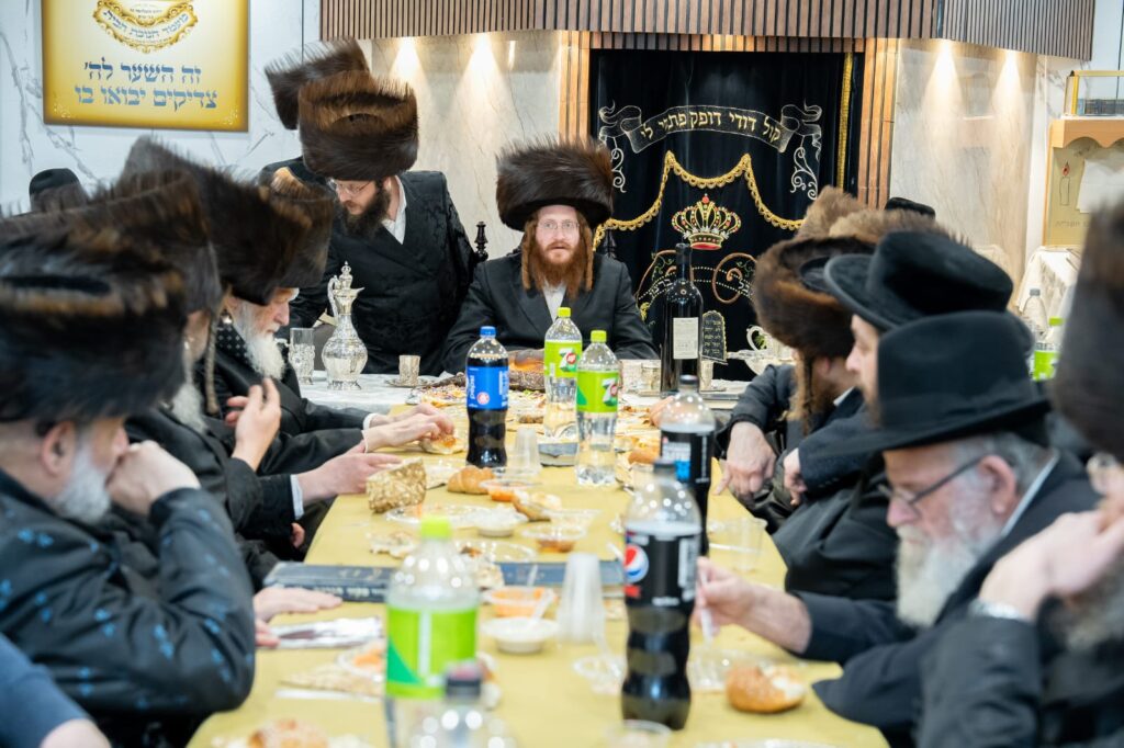 בקאליב חגגו: חנוכת הבית וקביעת מזוזות