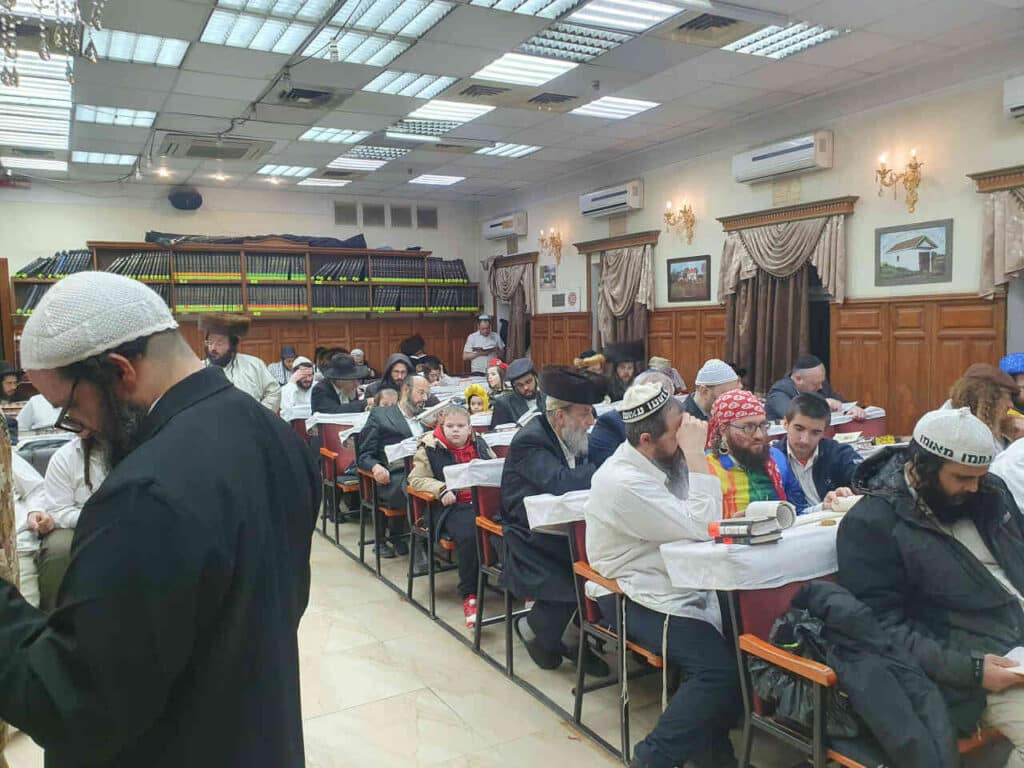 פורים תשפ"ד באומן: קריאת המגילה בציון רבי נחמן