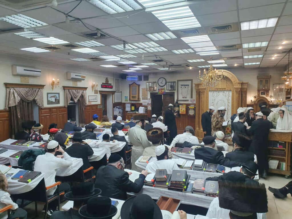 פורים תשפ"ד באומן: קריאת המגילה בציון רבי נחמן