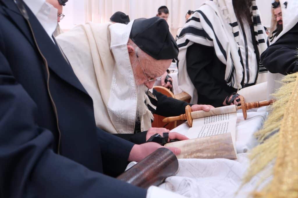 גדולי ישראל בקריאת מגילה