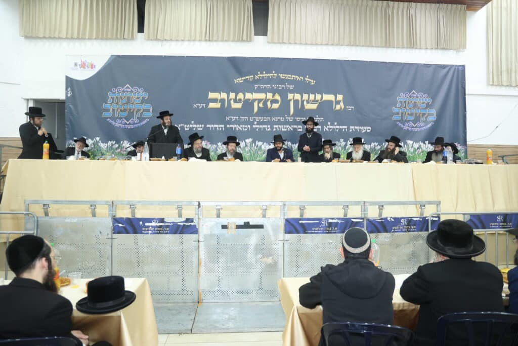 גלריה: המונים בהילולת ענק החסידות הרה"ק מקיטוב זי"ע