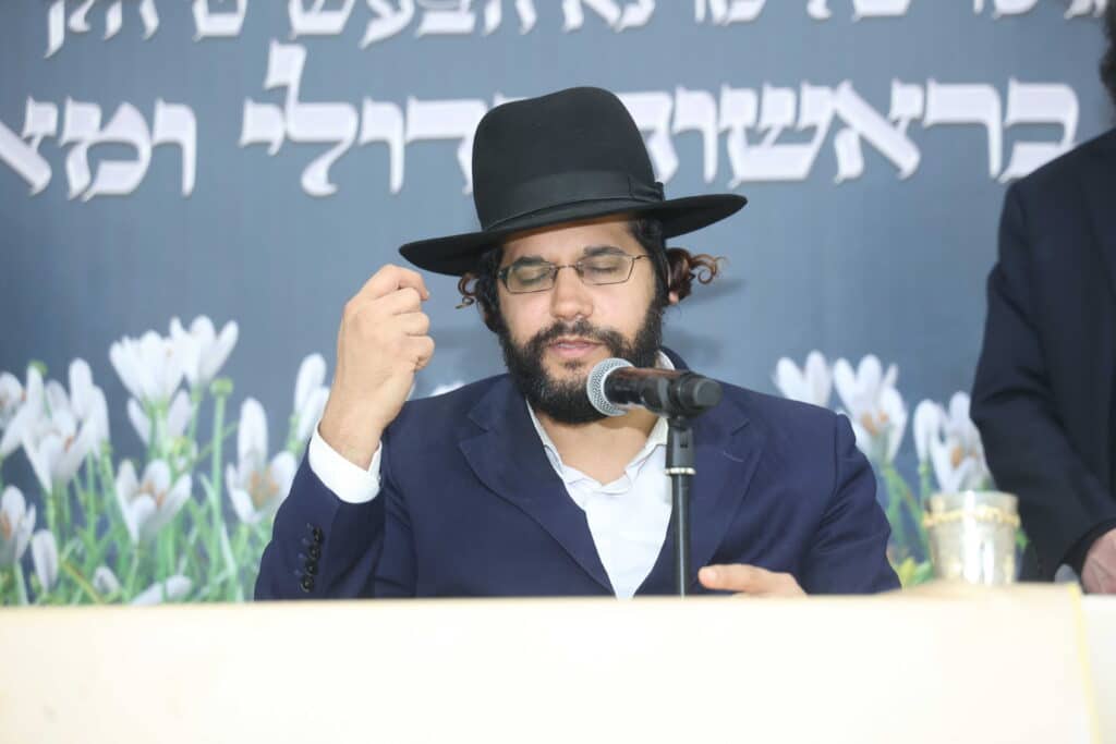 גלריה: המונים בהילולת ענק החסידות הרה"ק מקיטוב זי"ע