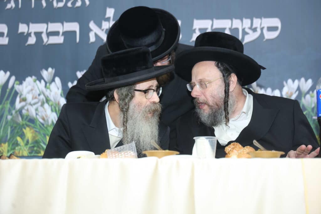 גלריה: המונים בהילולת ענק החסידות הרה"ק מקיטוב זי"ע