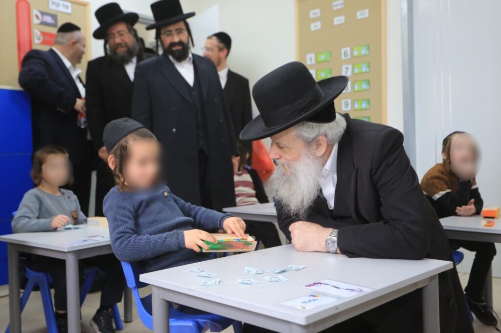 סיור העבודה הראשון של ראש עיריית בני ברק הרב חנוך זייברט היה ברשת חינוך המיוחד 'שתילים'