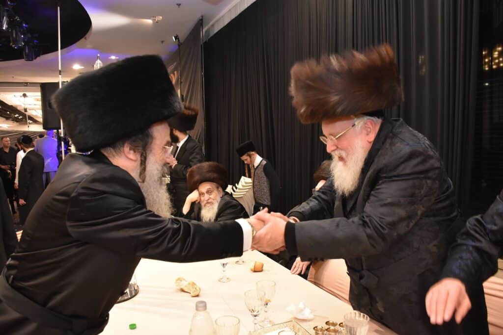 בהשתתפות האדמו"ר: שמחת בית אשלג - קומרנה