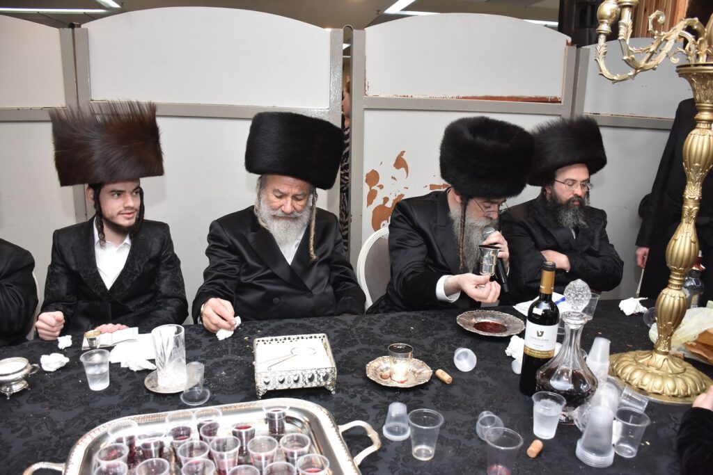 גלריה: שמחת החתונה של נכד הרבי מאשלג