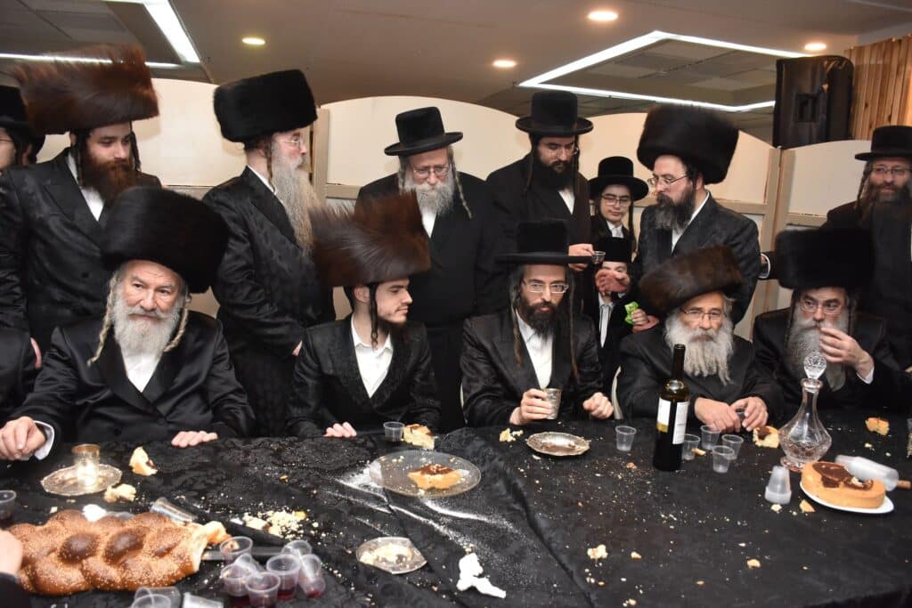 גלריה: שמחת החתונה של נכד הרבי מאשלג