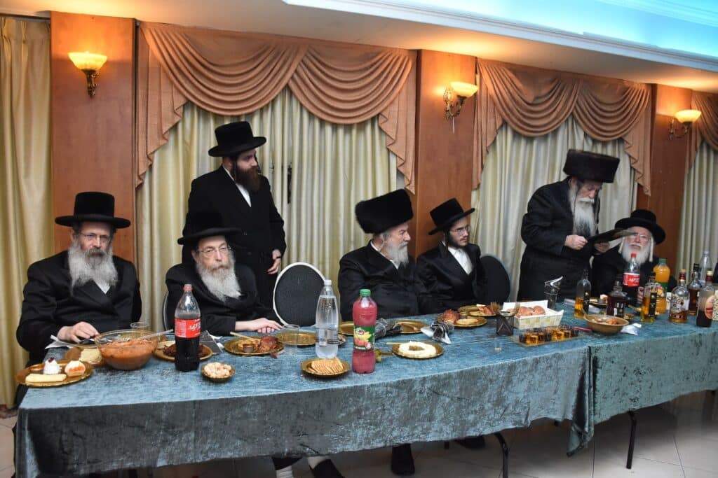 שמחת התנאים בחצרות זוויעל אשדוד- ליזענסק - אשלג