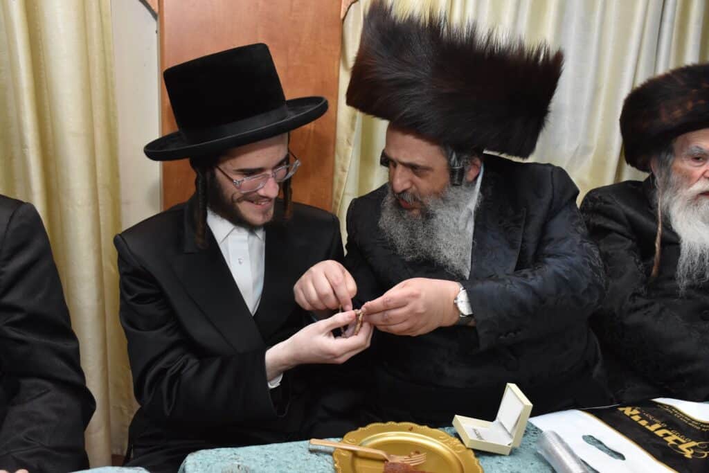 שמחת התנאים בחצרות זוויעל אשדוד- ליזענסק - אשלג