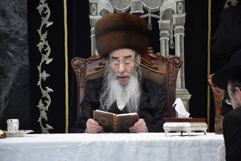 הטיש של האדמו"ר מאלכסנדר לרגל היורצאייט