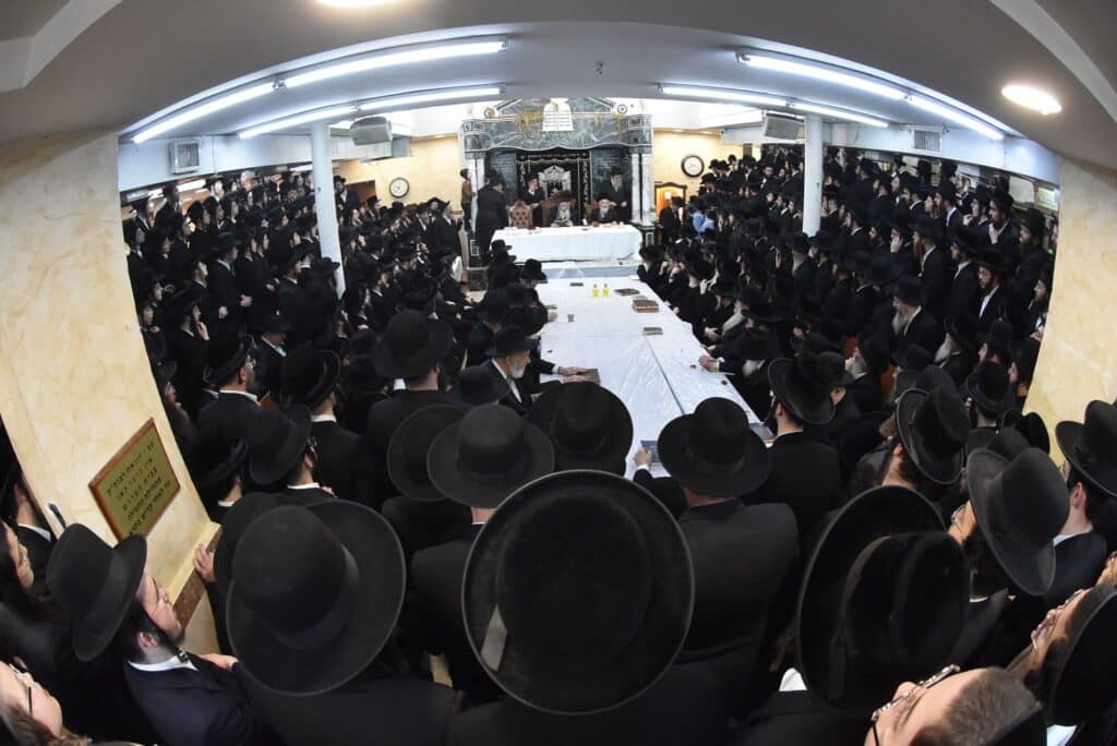 הטיש של האדמו"ר מאלכסנדר לרגל היורצאייט