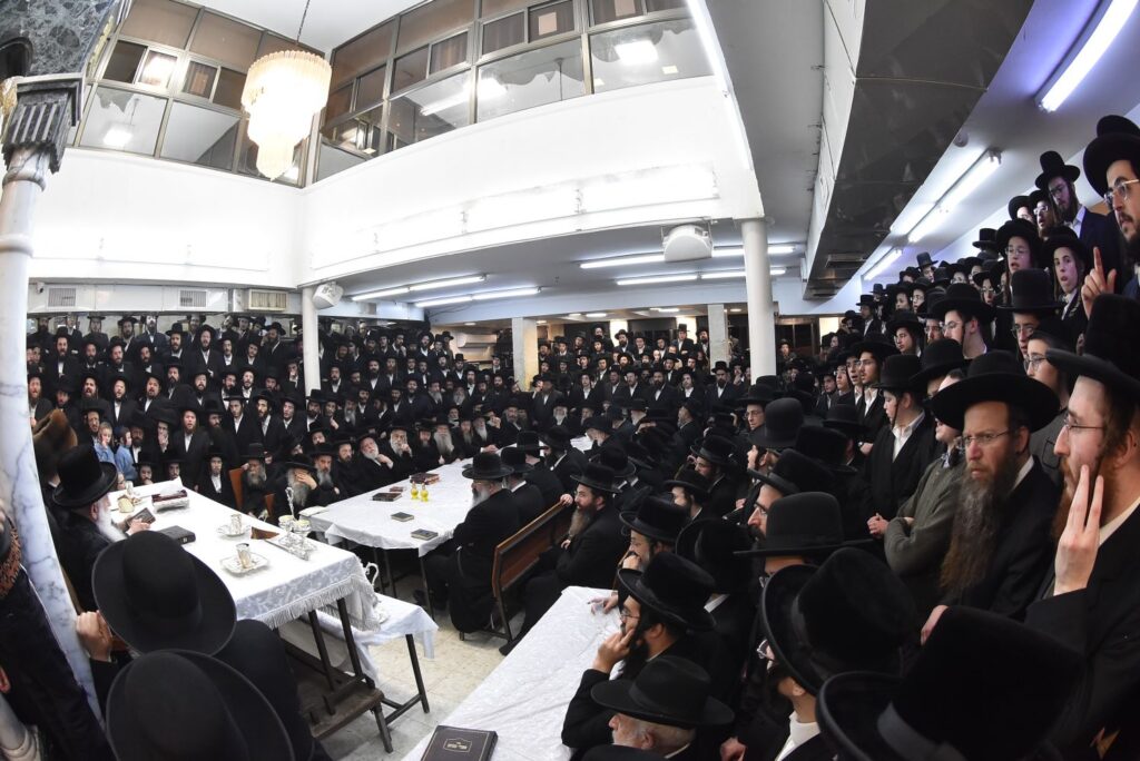 הטיש של האדמו"ר מאלכסנדר לרגל היורצאייט