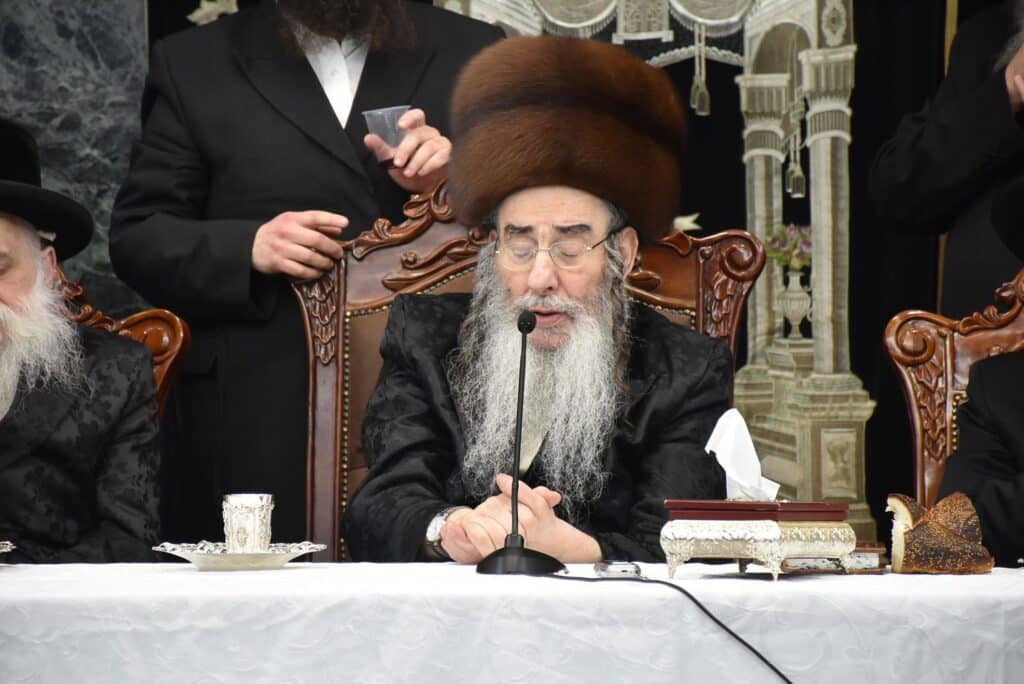 הטיש של האדמו"ר מאלכסנדר לרגל היורצאייט