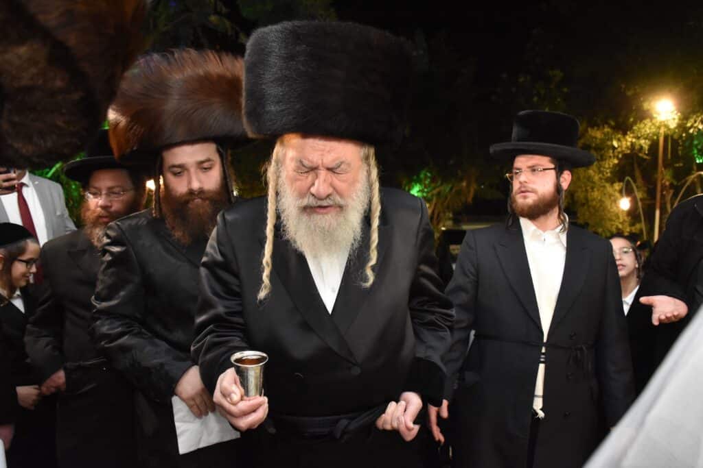 בהשתתפות האדמו"ר: שמחת בית אשלג - קומרנה