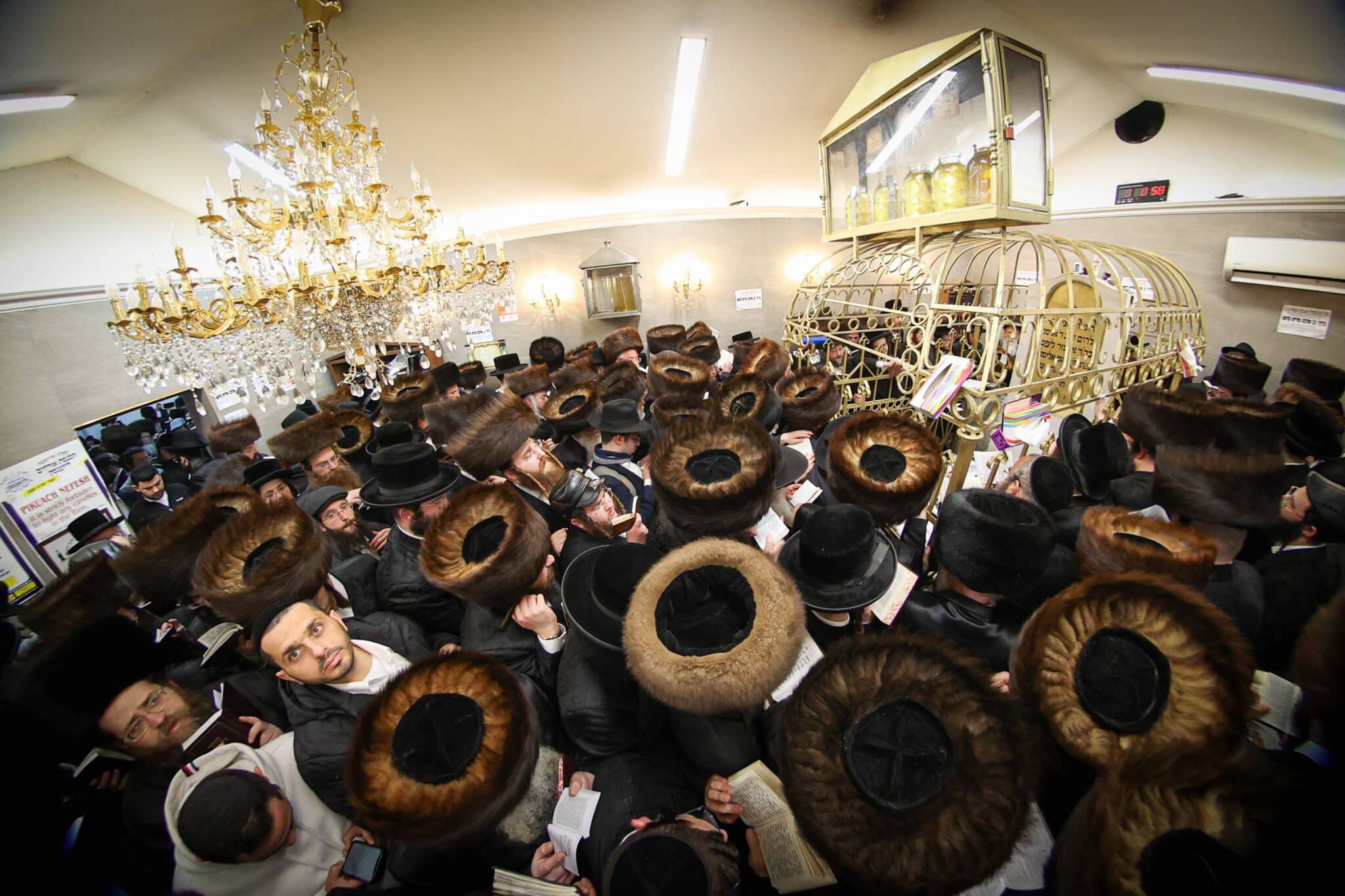 עם חידוש מיוחד: רבבות בהילולת רבי אלימלך מליז'ענסק