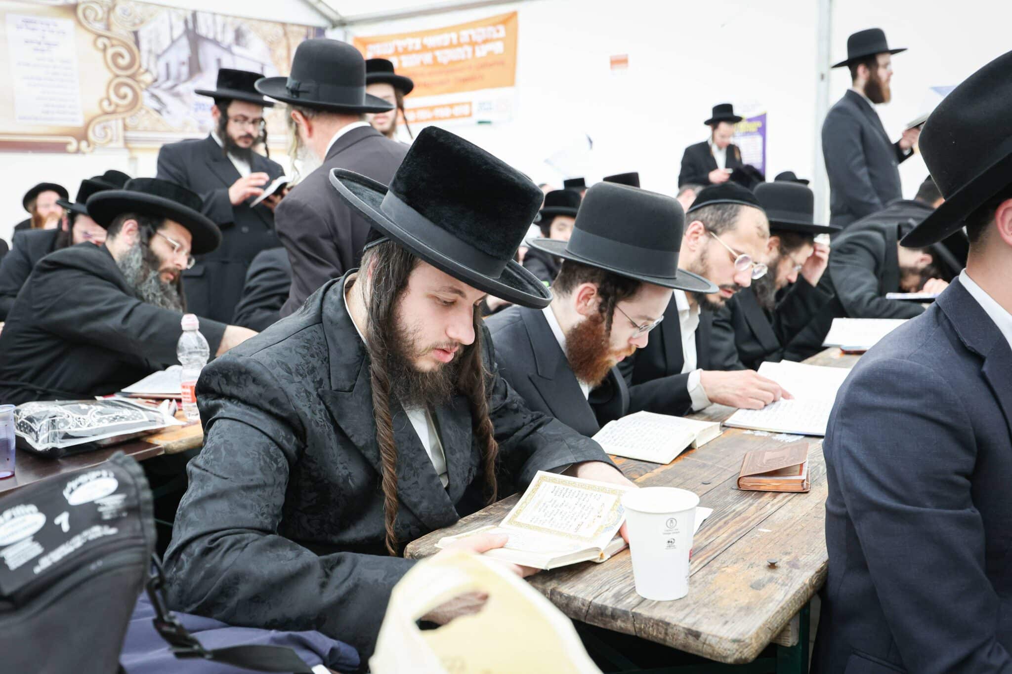 עם חידוש מיוחד: רבבות בהילולת רבי אלימלך מליז'ענסק