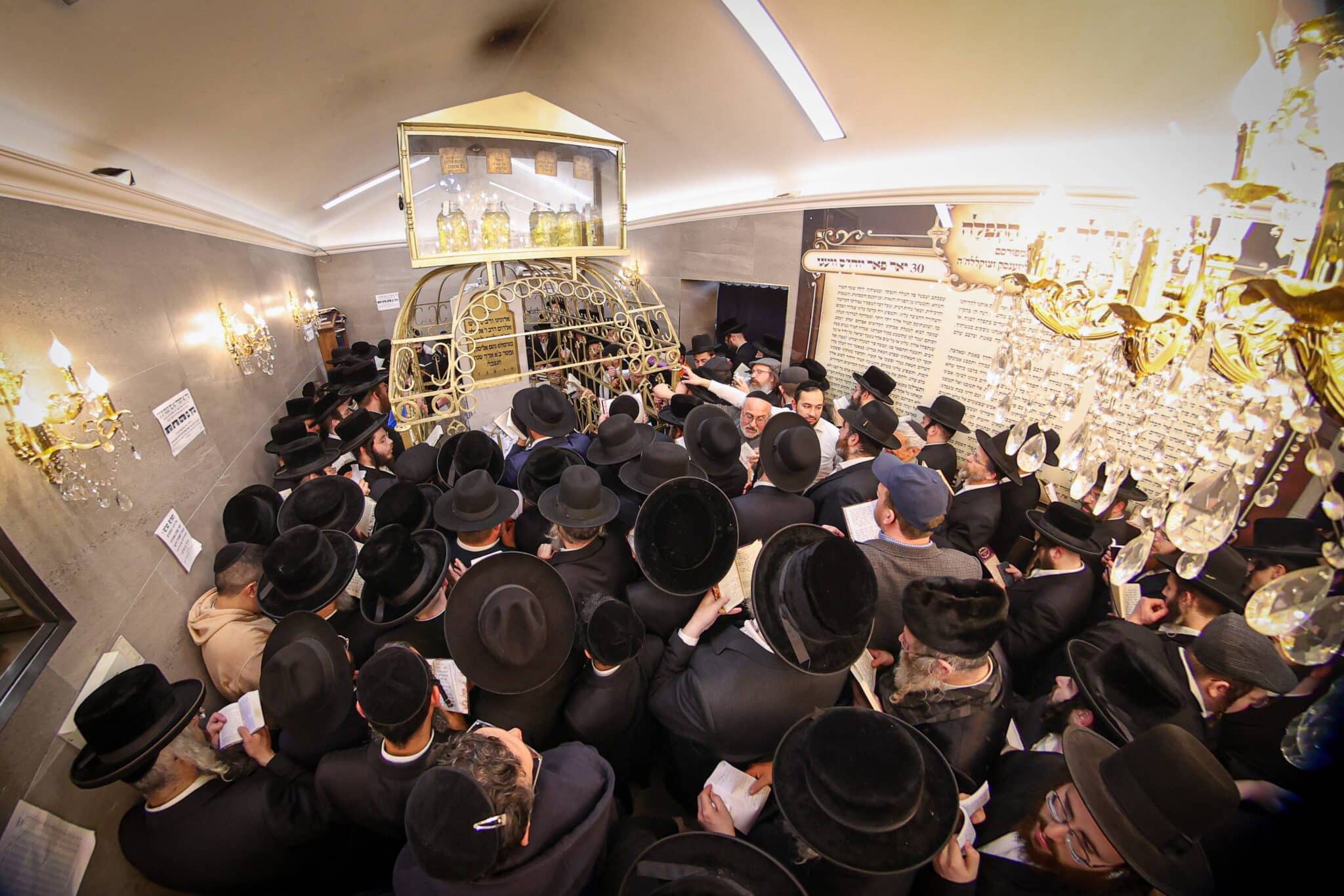 עם חידוש מיוחד: רבבות בהילולת רבי אלימלך מליז'ענסק